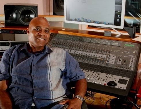 For this podcast we dig the crates for some Donovan Germain’s Penthouse finest recordings during the nineties. The sound is digital and ruff and we love it! Get ready to […]